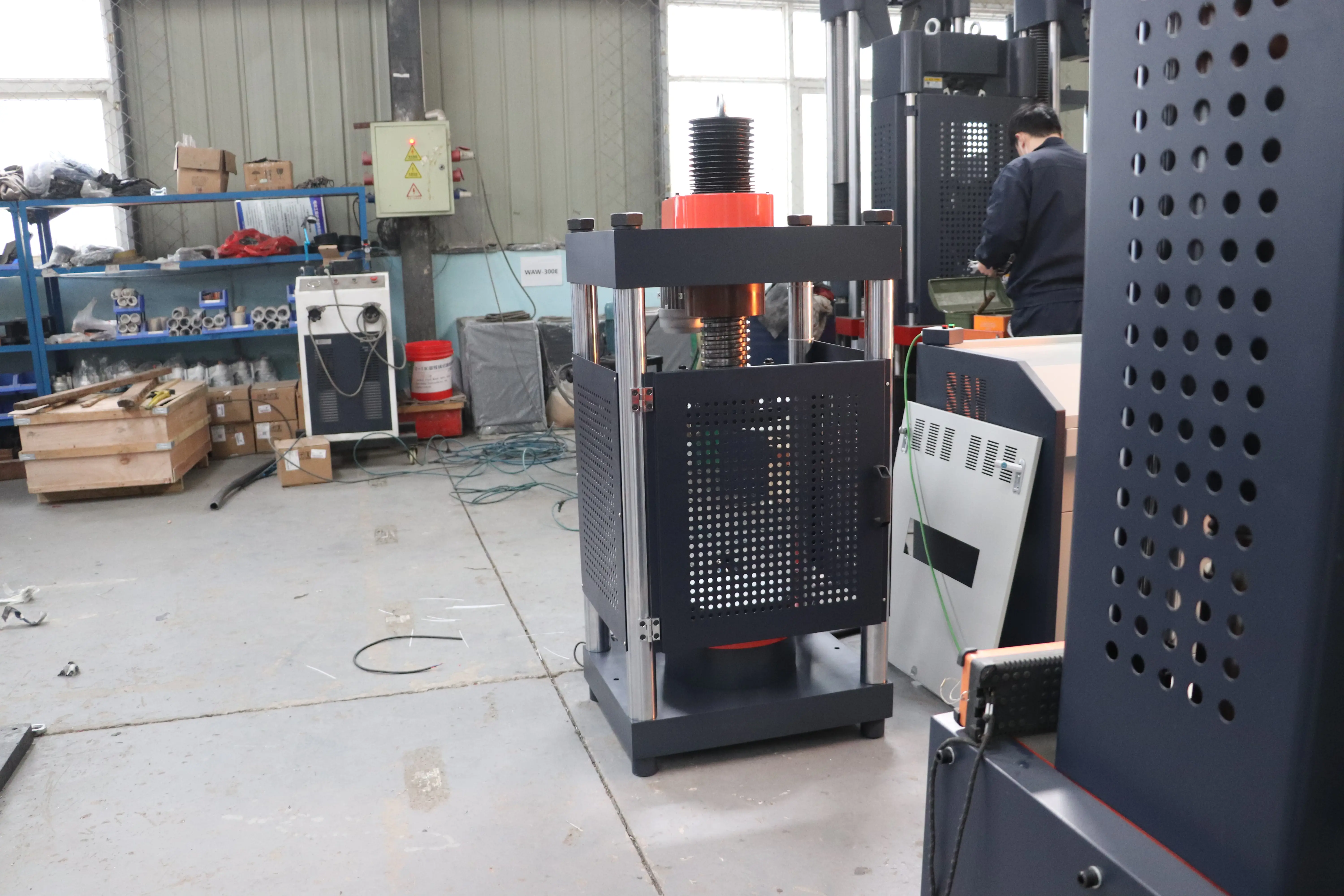 壓力試驗機選購指南：濟南文騰試驗儀器有限公司，專業(yè)制造多類型壓力試驗機，滿足多元檢測需求